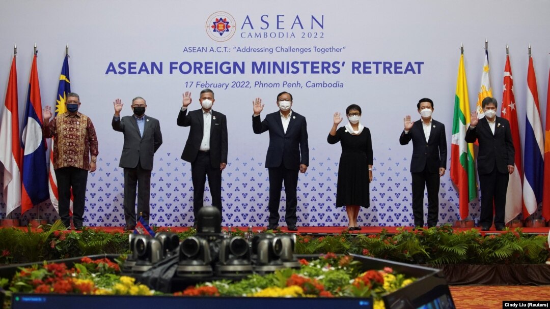 Pertemuan Menteri Luar Negeri ASEAN di Phnom Penh, Kamboja, 17 Februari 2022. (Foto: REUTERS/Cindy Liu)