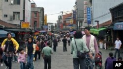 Bei Pu, situated in Xin Zhu, Taiwan: Street scene.