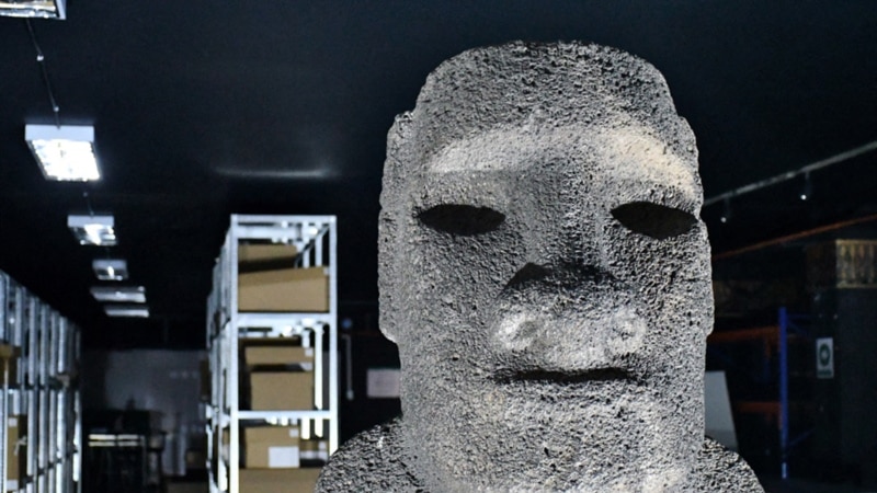 Chile Museum to Return Easter Island 'Head'