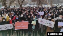 تجمع اعتراضی معلمان و فرهنگیان مریوان