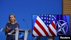 Посолка США в НАТО Джуліан Сміт