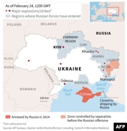 24일 현재 우크라이나에서 러시아의 공습을 받은 주요 도시(붉은 점과 네모)와 러시아군이 진입한 지역(회색).