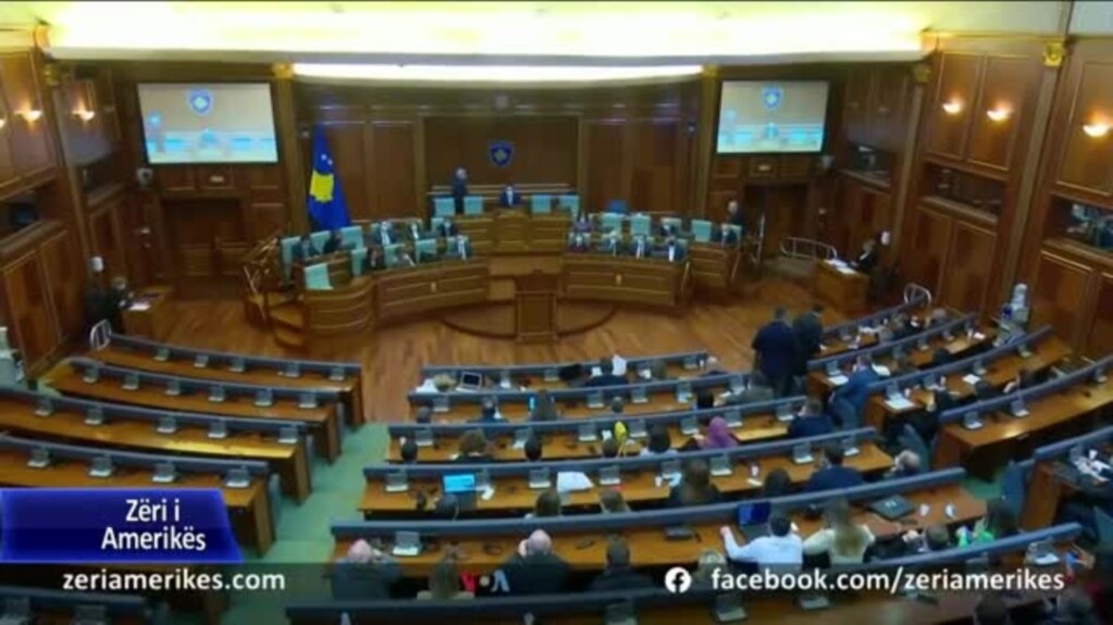 Kosovë, opozita kërkon debat parlamentar për bisedimet me Serbinë 