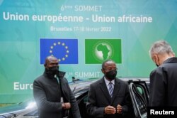 Wakil presiden Angola Bornito de Sousa Baltazar Diogo tiba di gedung Dewan Eropa di Brussels, Belgia, pada hari pertama KTT Uni Eropa-Uni Afrika ,17 Februari 2022. (John Thys/Pool via REUTERS)