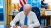 Biden potpisao sankcije nakon Putinovog priznanja otcjepljenih regija 