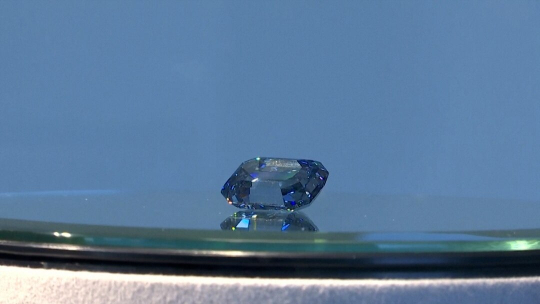 専用JE366★高級 ブルーダイヤモンド0.347ct プラチナ ヘッド JE366☆高級 ブルーダイヤモンド0.347ct プラチナ ペンダント