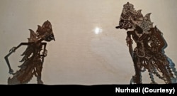 Pentas wayang kulit. (Foto: VOA/Nurhadi)