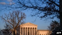 La Corte Suprema de los Estados Unidos se ve en Washington, DC el 14 de febrero de 2022.