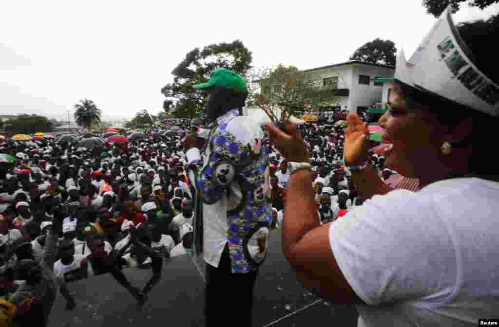 Le militant de Joseph Nyuma Boakai, le vice-président du Liberia et candidat à la présidentiel avec le Unity Party (UP), à Monrovia, Liberia, le 7 octobre 2017.