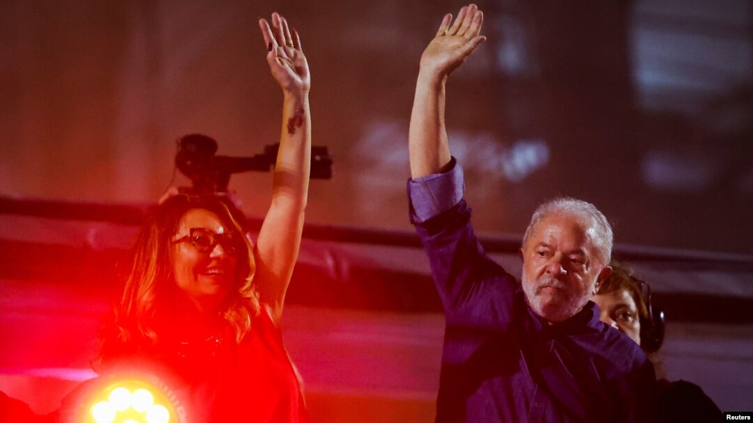Lula da Silva posle proglašenja izbornih rezultata prema kojima je osvojio 50,9 odsto glasova