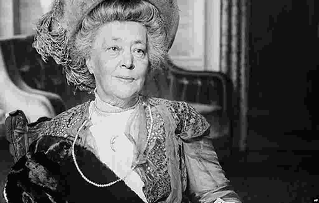 1905: Bertha von Suttner, Czech Republic. She was a peace activist who founded the Austrian Peace Society and authored Lay Down Your Arms.