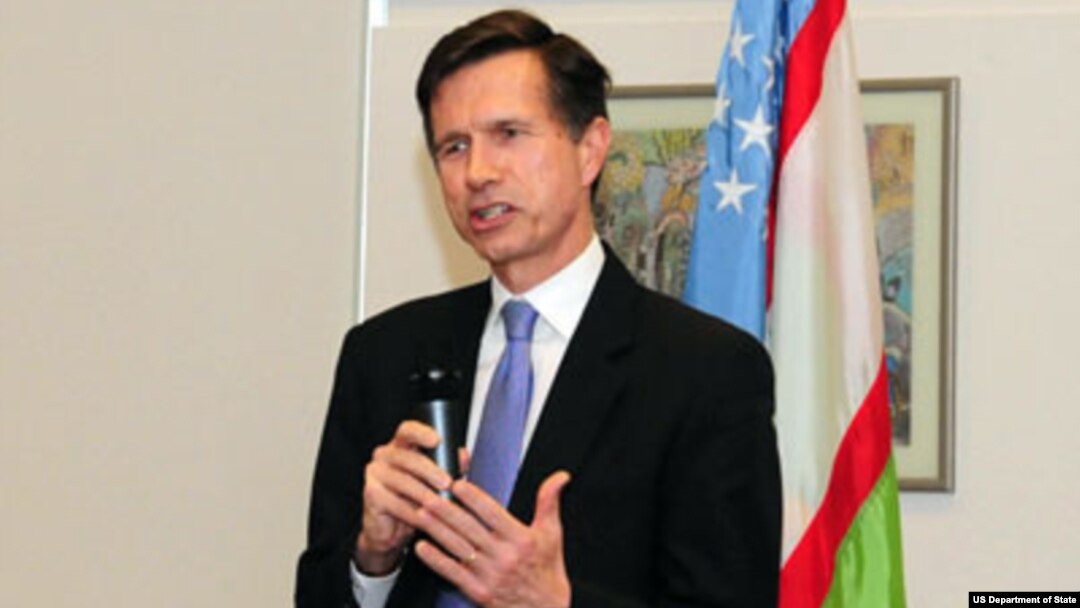 AQSh Davlat kotibining Markaziy Osiyo bo'yicha muovini Robert Bleyk