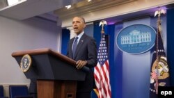 Presiden AS Barack Obama menyampaikan pernyataan mengenai penembakan massal di Orlando, Florida (12/6). (EPA/Michael Reynolds)