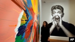 Antes de la subasta 51.470 personas habían visitado entre julio y noviembre la exposición consagrada al catálogo, un verdadero récord.