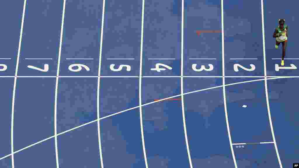 ኢትዮጵያዊቷ አልማዝ አያና የዓለምን ክብረወሰን የሰበረ ድል በሪዮ በ10ሽህ ሜትር አስመዘገበች!