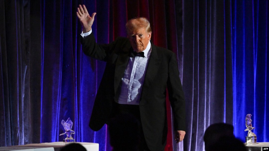 Доколку биде реизбран, Трамп би можел да се обиде да се помилува себеси за какви било федерални злоупотреби