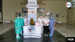 Médicos y enfermeras piden equipo para enfrentar la pandemia. [Foto: Oscar Ortiz, VOA].