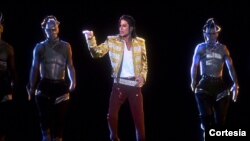 Los productores del espectáculo invirtieron más de medio año para lograr la presentación de Michael Jackson en holograma con la actuación de 16 bailarines en vivo.