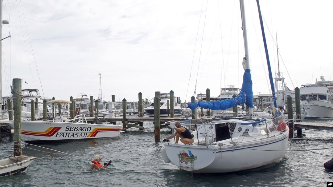Cư dân ở Key West, bang Florida chuẩn bị ứng phó với bão Isaac