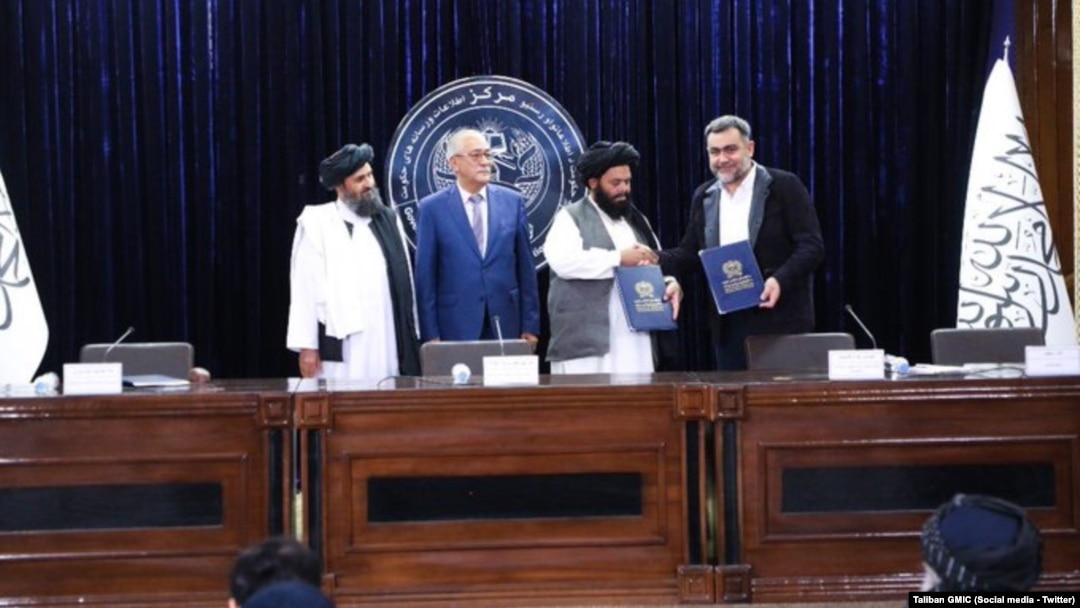 طالبان گفته اند که با آغاز کار اکتشاف و استخراج گاز "طوطی میدان فاریاب"، زمینه کار برای هزاران نفر فراهم خواهد شد و همچنان ضرورت گاز مورد نیاز به دسترس مردم قرار خواهد گرفت.