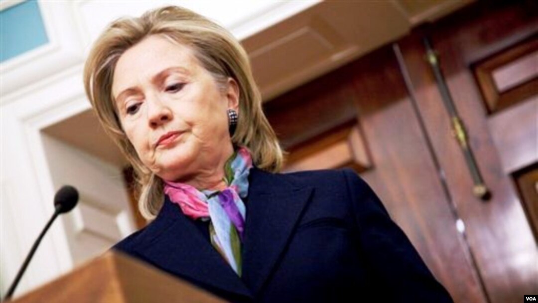 Menlu AS Hillary Clinton memberikan pernyataan soal pembocoran dokumen oleh WikiLeaks.