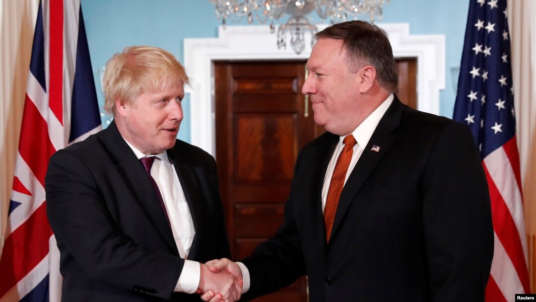 Britanski šef diplomatije pred razgovor sa američkim državnim sekretarom Majkom Pompeom u Stejt departmentu (Foto: Reuters/Kevin Lamarque)