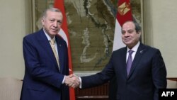 Shugaban kasar Türkiye Recep Tayyip Erdogan da shugaban kasar Egypt Abdel Fattah al-Sisi 