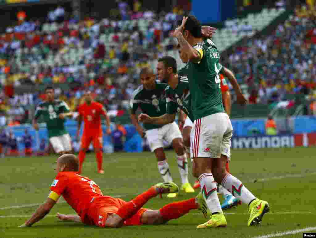 نیدرلینڈز کا کوارٹر فائنل میں کوسٹاریکا سے مقابلہ ہو گا۔ 