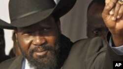 Salva Kiir, le président du Sud-Soudan, a été le premier à voter dimanche au mausolée de John Garang, à Juba.