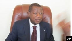 Photo d'archives - Lambert Mende, Ministre de la Communication et porte-parole du gouvernement congolais.