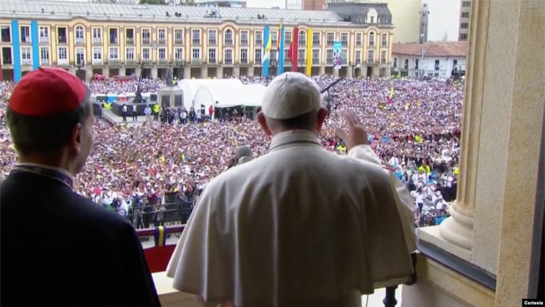 “Vengo a aprender de ustedes, de su fe, de su diversidad ante la adversidad”: dice el papa Francisco en la Plaza de Bolívar, Bogotá. Septiembre, 7, 2017.