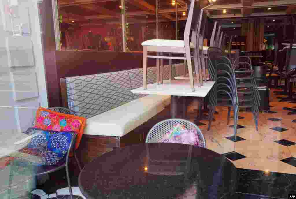 Познатиот кварт и популарно место за туристите во Вашингтон, Џорџтаун, со затворени ресторани, барови и продавници.