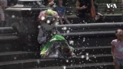 Купание у Триумфальной арки