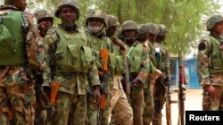 Rahoton Nasiru Elhikaya Kan Kwato Mata Da Yara Da Sojoji Suka Yi Daga hannun 'Yan Boko Haram - 1:44