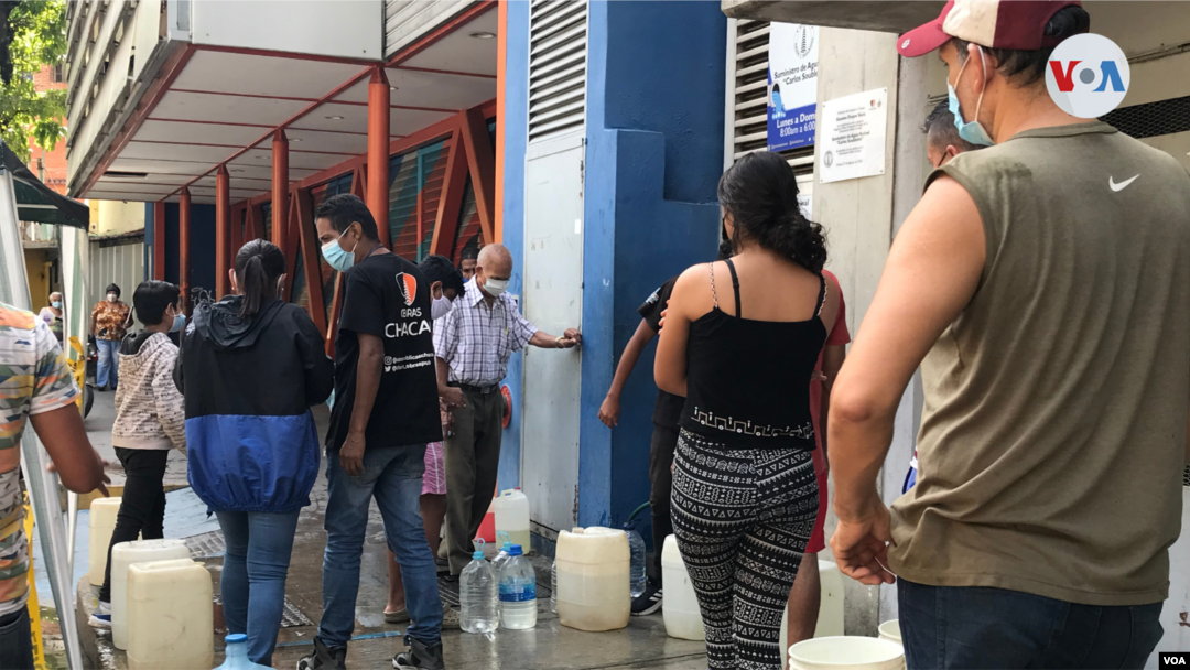La ONU informó el martes 22 de marzo de 2022 que "2.200 millones de personas viven sin acceso a agua potable".  [Foto Archivo de crisis con el agua en Venezuela]