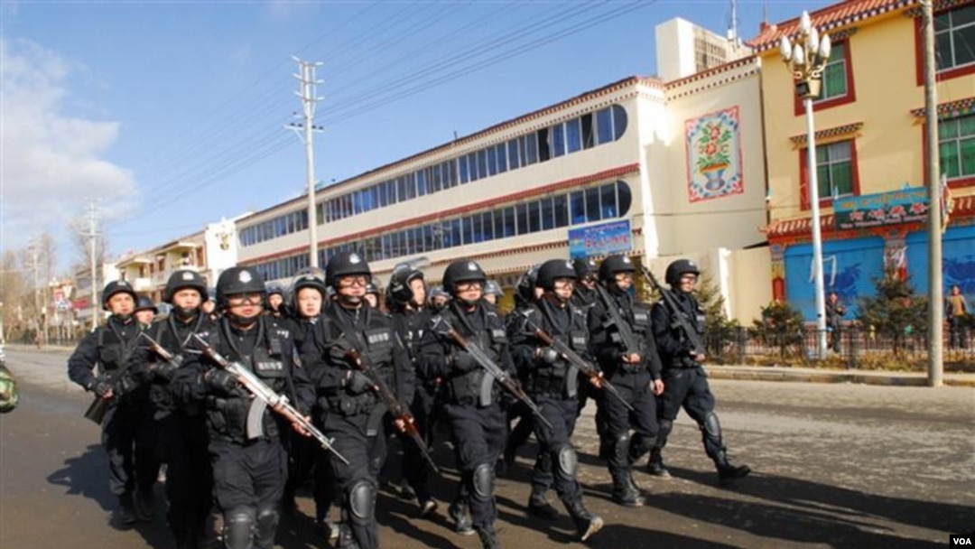 Tiongkok mengerahkan ribuan polisi untuk mencegah protes yang meluas di Tibet (foto: dok). Pemerintah Tiongkok kini memutuskan menutup Tibet bagi wisatawan.