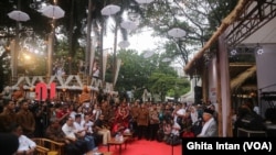 Calon Wakil Presiden nomor urut satu, Ma'ruf Amin meresmikan "Rumah Aspirasi" di Jalan Proklamasi, Jakarta Pusat, Minggu (4/11).