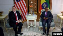 Госсекретарь США Майк Помпео и глава МИД Эфиопии Геду Андаргачеу. Эфиопия. 18 февраля 2020 г.