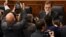 En una comparecencia semanal en el Parlamento, Rajoy dijo que la aplicación del Artículo 155 de la Constitución española es la única respuesta posible para restaurar la legalidad en Cataluña.