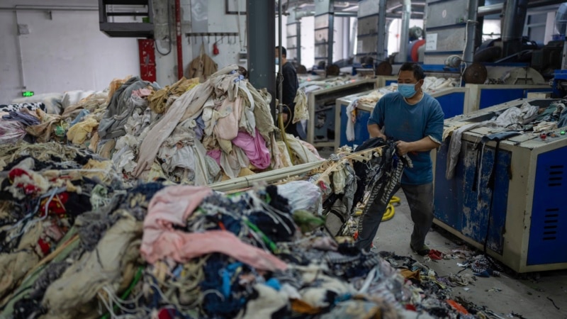 26 million tons of clothing end up in China's landfills each year