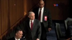 Sessions rinde cuentas en el Congreso