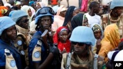 Des soldats de l'ONU dans le quartier de PK5, à Bangui, le 30 novembre 2015.