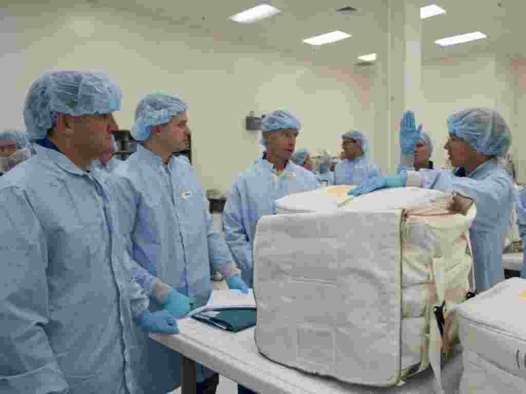 El transbordador espacial Atlantis, OV-104, se prepara para su lanzamiento desde el Centro Kennedy de la NASA en Florida.