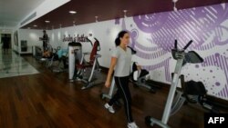 Aerobi apo ushtrime fizike të stilit ushtarak?