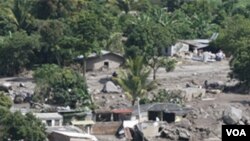 Vistas aéreas del desastre de Verapaz, San Vicente, ocurrido el 8 de Noviembre del 2009. Aproximadamente 20 personas murieron y hubo miles de damnificados.