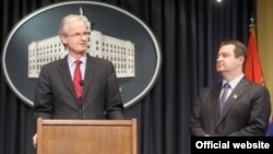 Direktor Direktorata za proširenje Evropske komisije Kristijan Danijelson i premijer Srbije Ivica Dačić na konferenciji za novinare u Beogradu