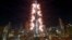 ဆော်ဒီအာရေးဗျနိုင်ငံ Dubai မြို့က နှစ်သစ်ကူးနေ့ည မီးရှုးမီးပန်းဖောက်တဲ့ မြင်ကွင်း။ (ဒီဇင်ဘာ ၃၁၊ ၂၀၂၀)