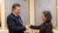 Predsednik Ukrajine Viktor Janukovič i pomoćnik američkog državnog sekretara Viktorija Nuland susreli su se danas u Kijevu, Ukrajina, 6.februar, 2014. 