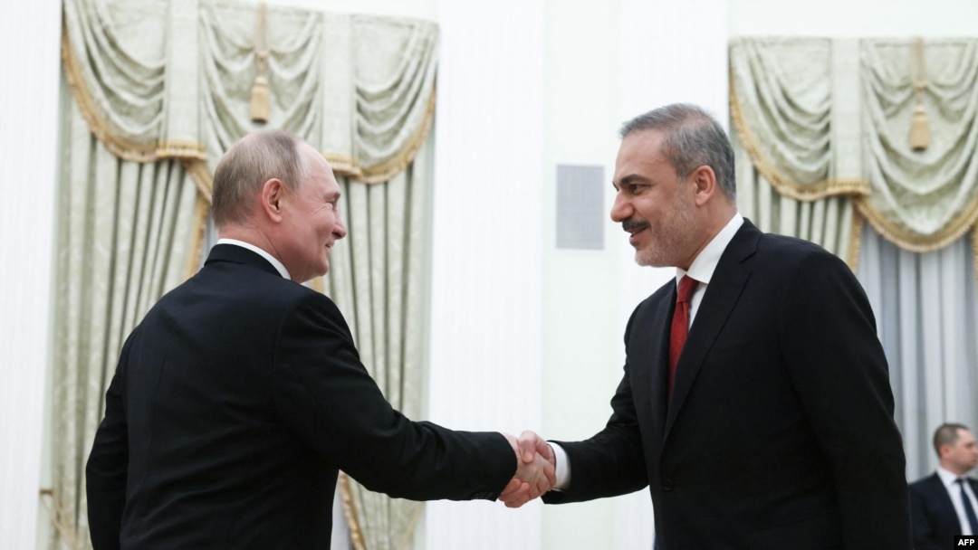 Dışişleri Bakanı Fidan Rusya'nın Volga Nehri kıyısındaki Nizhny Novgorod kentinde düzenlenen BRICS Dışişleri Bakanları Toplantısı çerçevesinde Rusya Cumhurbaşkanı Vladimir Putin'le görüştü- 11 Haziran 2024.