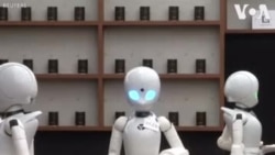 Dans un restaurant au japon les clients sont servis par des serveurs robots (vidéo)